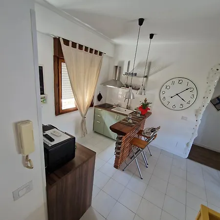 Akis, Terrazza Sul Mare شقة آتْشّي كاستيلّو